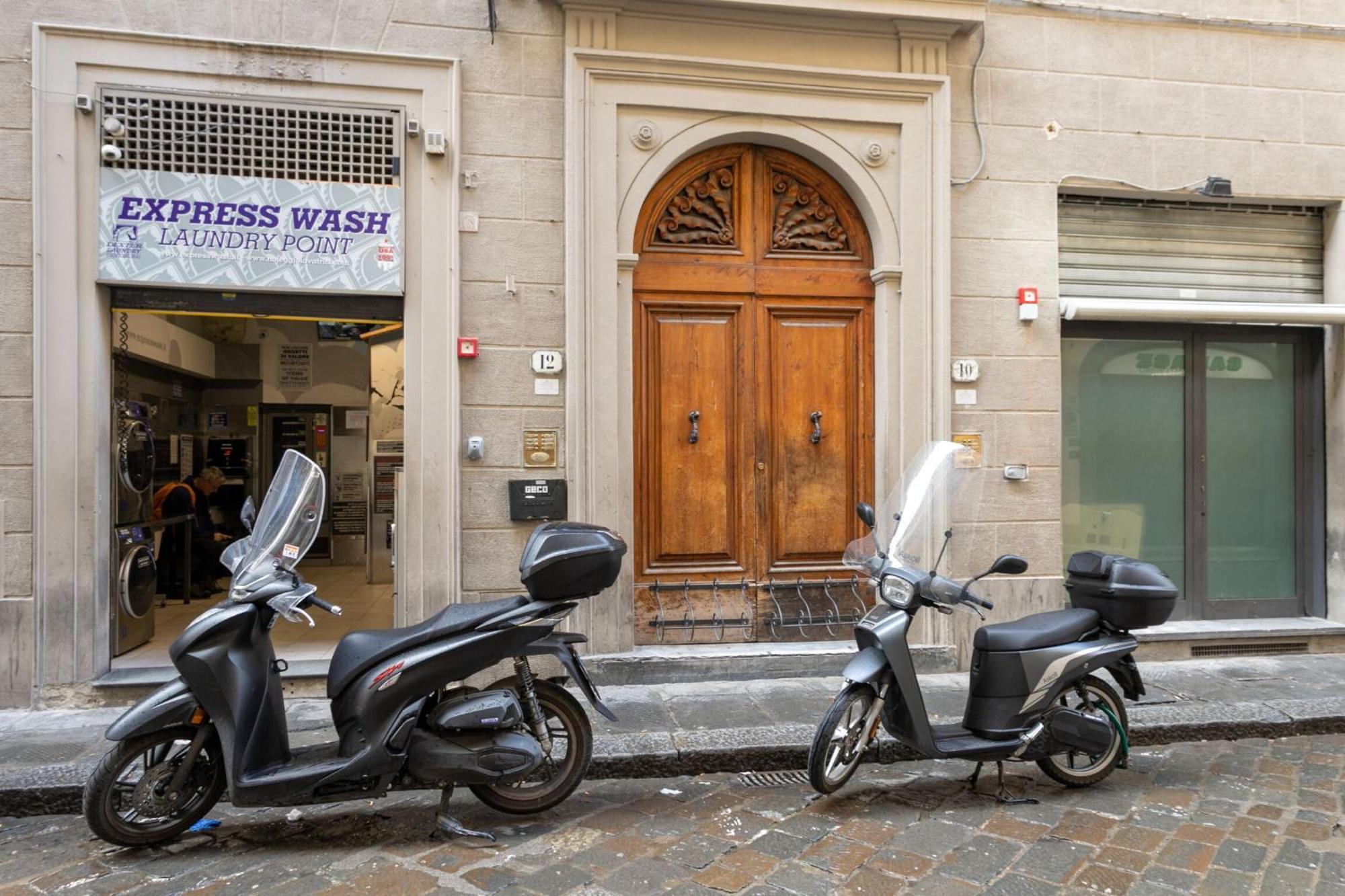 Antonino By Halldis Florence Exterior photo